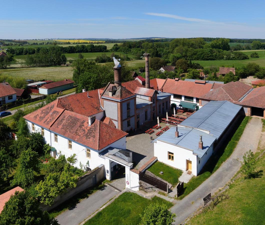 Pivovarský hotel Dalesice Exteriér fotografie